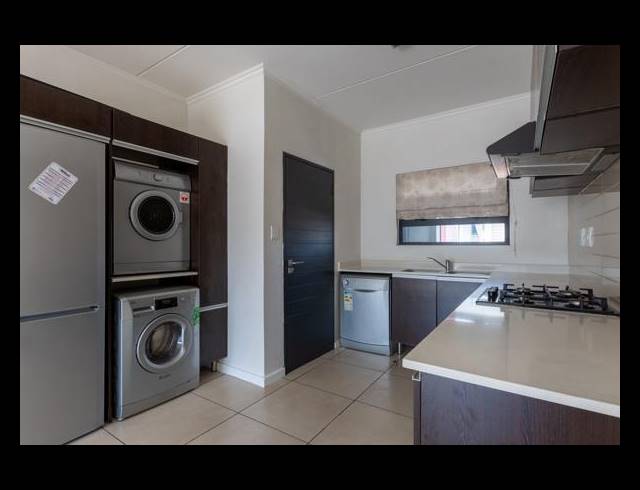 2 BEDROOM APARTMENT FOR SALE IN FOURWAYS